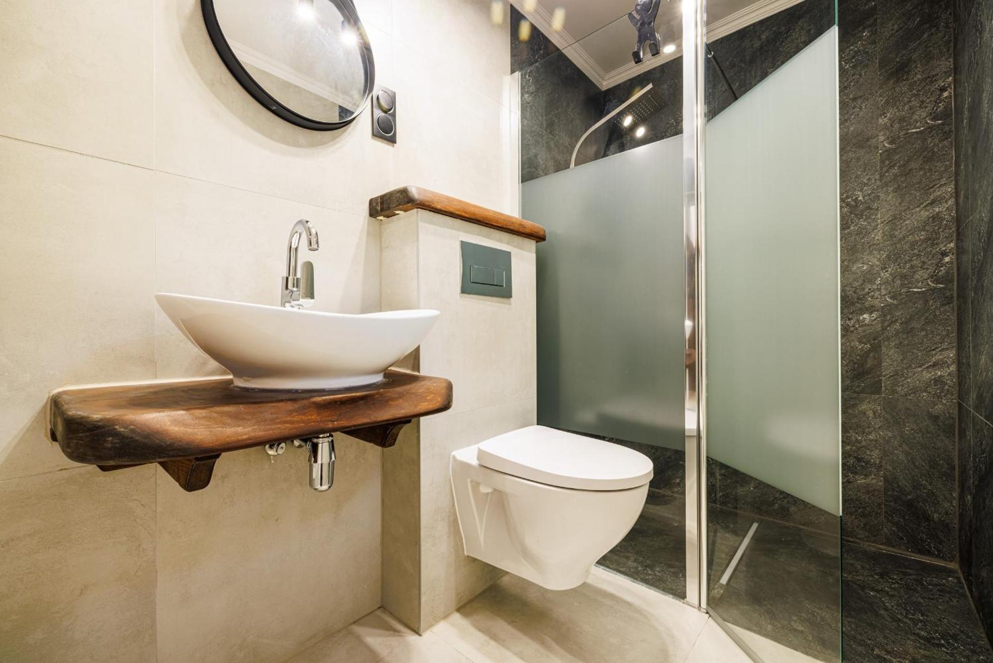 Dom Goscinny Marta - Pokoje, Apartamenty, Domki Крыница-Морска Экстерьер фото