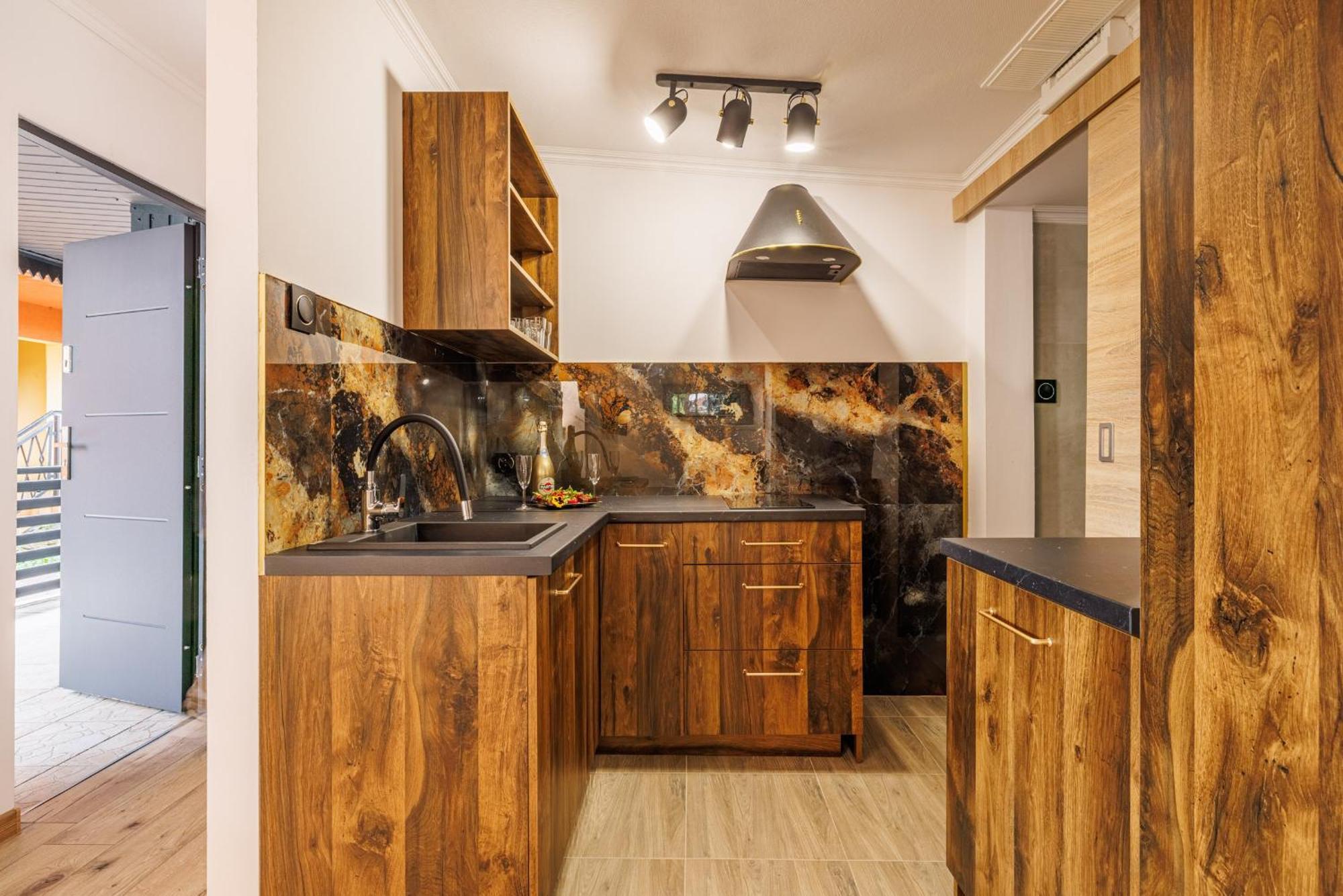 Dom Goscinny Marta - Pokoje, Apartamenty, Domki Крыница-Морска Номер фото